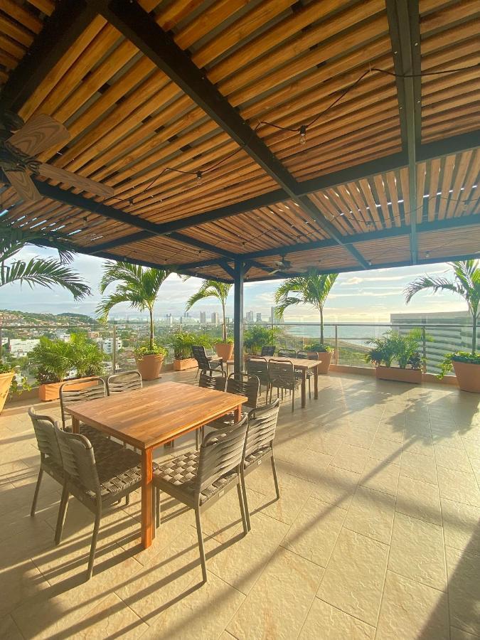 Hotel Wyndham Garden Cartagena  Exterior foto