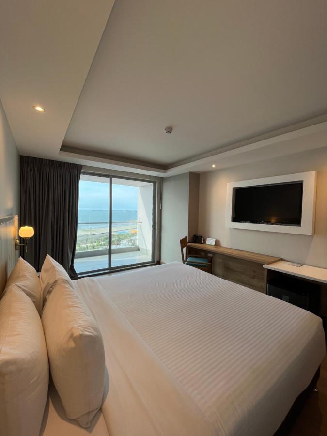 Hotel Wyndham Garden Cartagena  Exterior foto