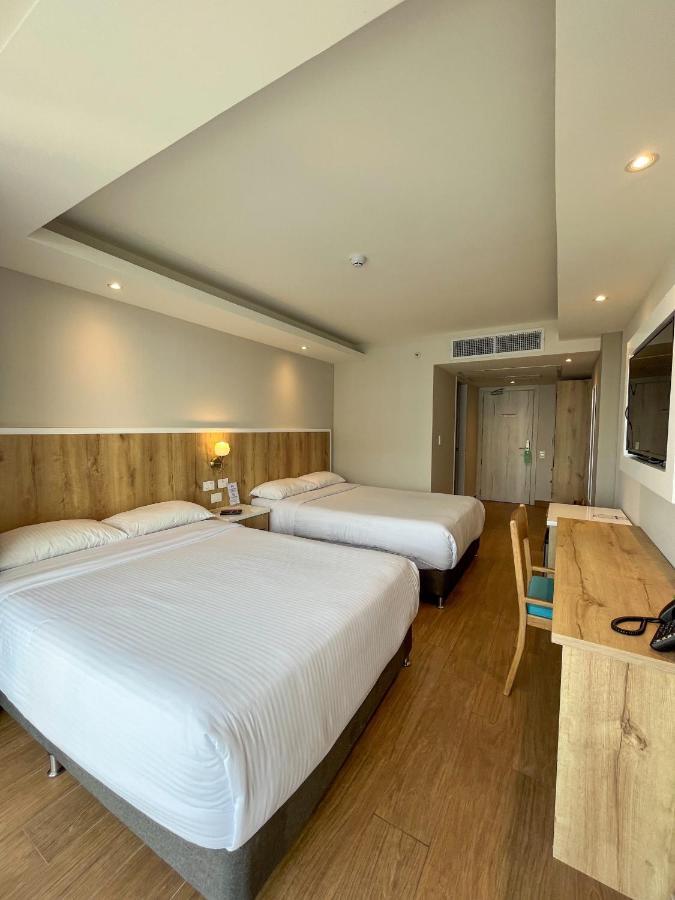 Hotel Wyndham Garden Cartagena  Exterior foto