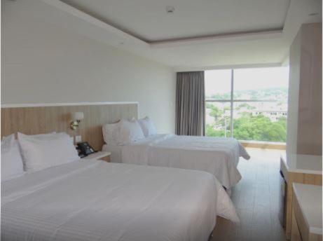Hotel Wyndham Garden Cartagena  Exterior foto