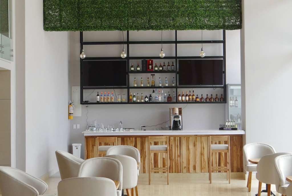 Hotel Wyndham Garden Cartagena  Restaurant foto